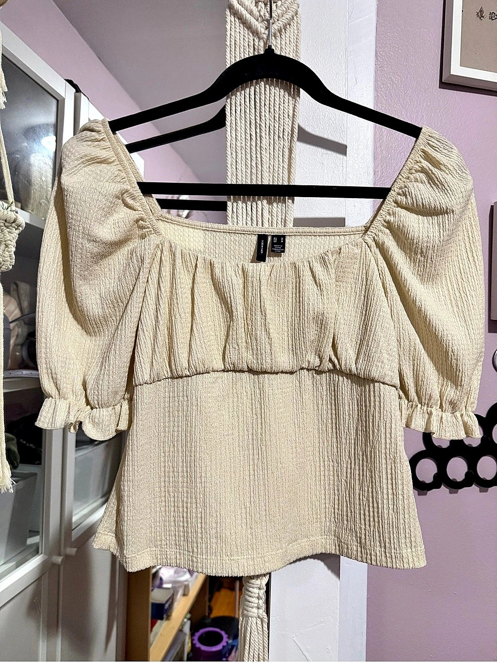 Vero Moda Puff Sleeve Blouse in Cream Size Medium Like New
